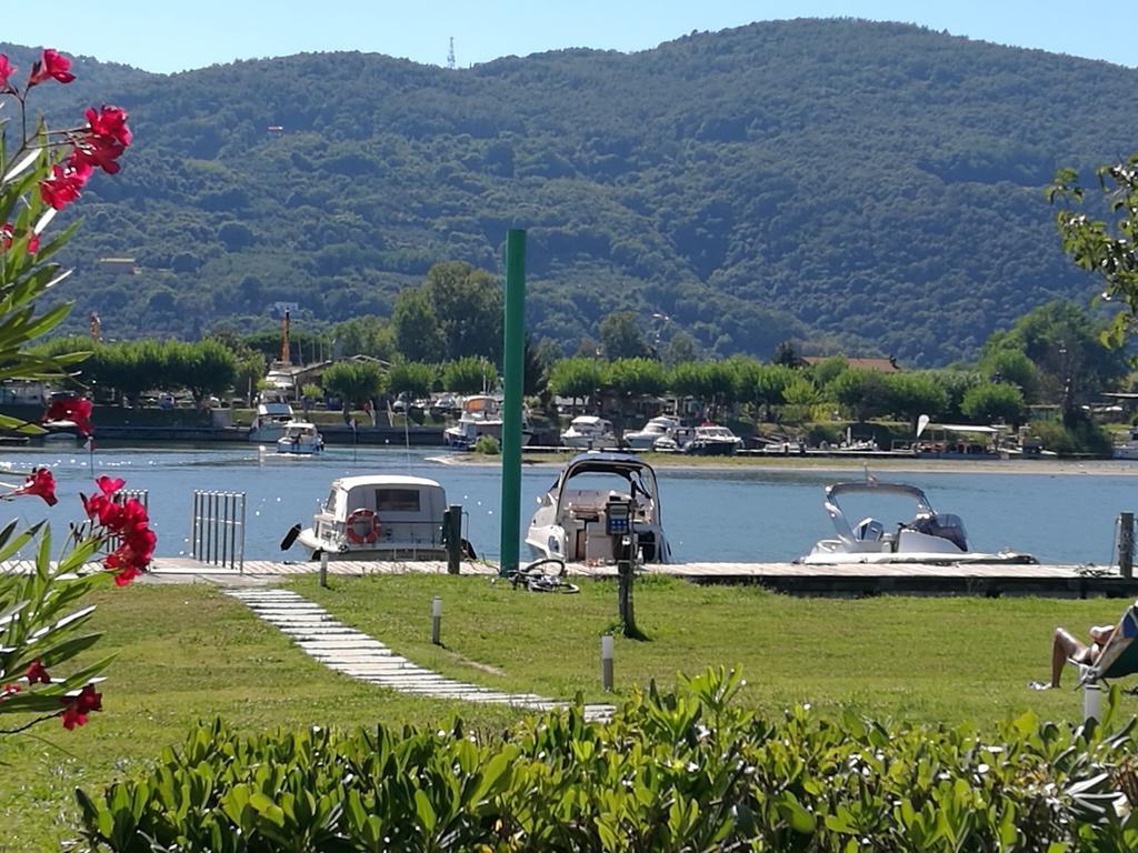 Iron Gate Marina3B Hotell Sarzana Exteriör bild